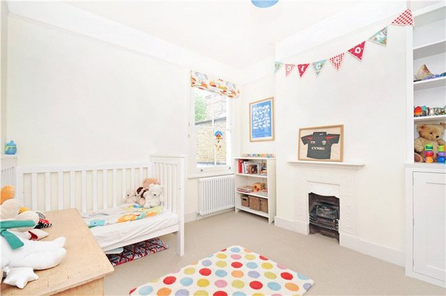  Image of 5 bedroom Terraced house for sale in Pulborough Road London SW18 at London  West Hill, SW18 5UN