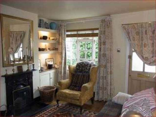  Image of 3 bedroom Property for sale in Puller Road Barnet EN5 at Puller Road  HIGH BARNET, EN5 4HQ