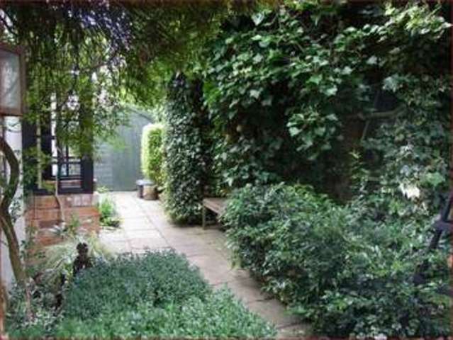  Image of 3 bedroom Property for sale in Puller Road Barnet EN5 at Puller Road  HIGH BARNET, EN5 4HQ