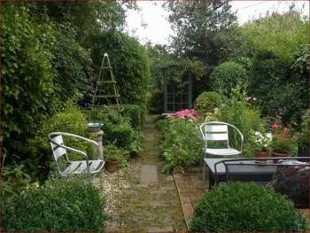  Image of 3 bedroom Property for sale in Puller Road Barnet EN5 at Puller Road  HIGH BARNET, EN5 4HQ