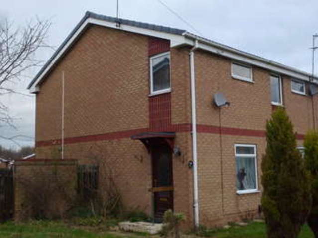  Image of 2 bedroom End of Terrace to rent in Quantock Road Long Eaton Nottingham NG10 at Long Eaton Nottingham Nottinghamshire, NG10 4GZ