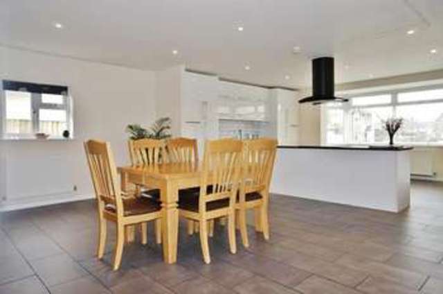  Image of 4 bedroom Detached house for sale in Radley Road Abingdon OX14 at Abingdon, OX14 3RX