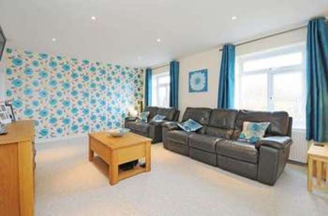  Image of 4 bedroom Detached house for sale in Radley Road Abingdon OX14 at Abingdon, OX14 3RX