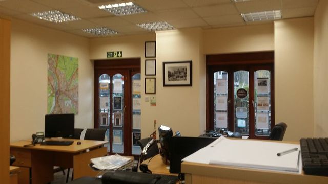 Image of Property to rent in Ram Passage Kingston upon Thames KT1 at Ram Passage  Kingston Upon Thames, KT1 1HH