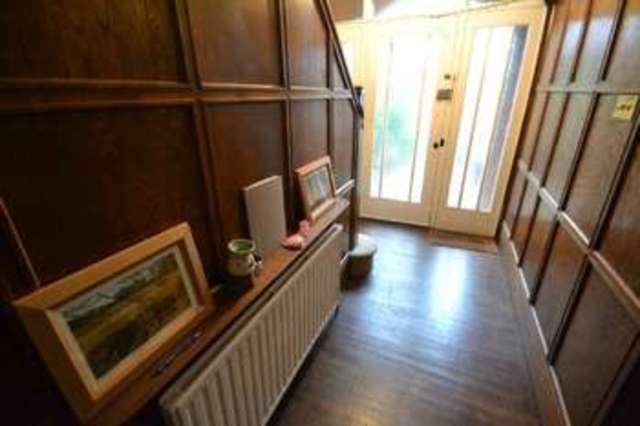  Image of 3 bedroom Detached house for sale in Ravensdale Avenue Long Eaton Nottingham NG10 at Ravensdale Avenue  Long Eaton, NG10 4GG