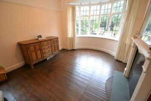  Image of 3 bedroom Detached house for sale in Ravensdale Avenue Long Eaton Nottingham NG10 at Ravensdale Avenue  Long Eaton, NG10 4GG