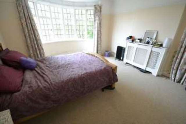  Image of 3 bedroom Detached house for sale in Ravensdale Avenue Long Eaton Nottingham NG10 at Ravensdale Avenue  Long Eaton, NG10 4GG