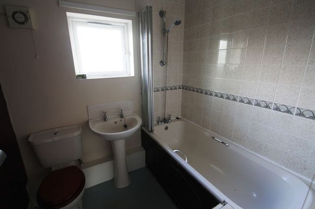  Image of 3 bedroom Detached house to rent in Rawson Place Sowerby Bridge HX6 at Rawson Place  Sowerby Bridge, HX6 1BW