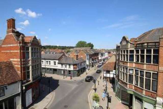  Image of 2 bedroom Flat for sale in Reading Road Henley-on-Thames RG9 at Henley-On-Thames, RG9 1AB