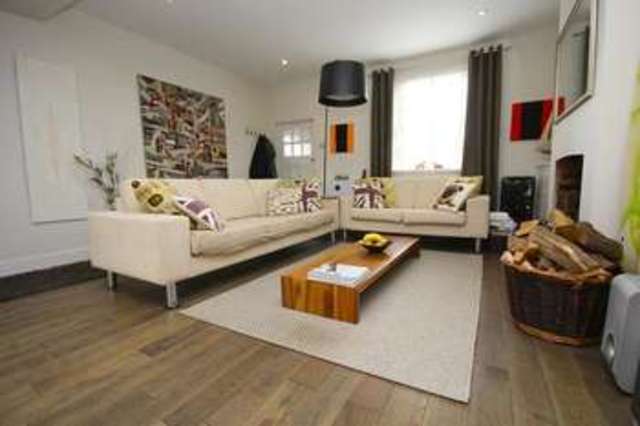  Image of 2 bedroom Terraced house for sale in Reading Road Henley-on-Thames RG9 at Henley-On-Thames, RG9 1EA