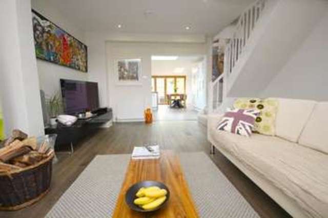  Image of 2 bedroom Terraced house for sale in Reading Road Henley-on-Thames RG9 at Henley-On-Thames, RG9 1EA