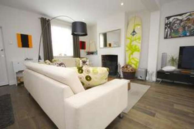  Image of 2 bedroom Terraced house for sale in Reading Road Henley-on-Thames RG9 at Henley-On-Thames, RG9 1EA