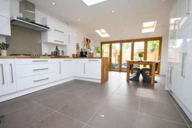  Image of 2 bedroom Terraced house for sale in Reading Road Henley-on-Thames RG9 at Henley-On-Thames, RG9 1EA