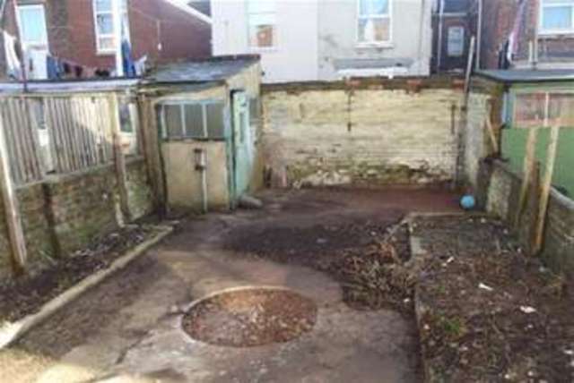  Image of 4 bedroom Detached house to rent in Renny Road Portsmouth PO1 at Portsmouth, PO1 5BA