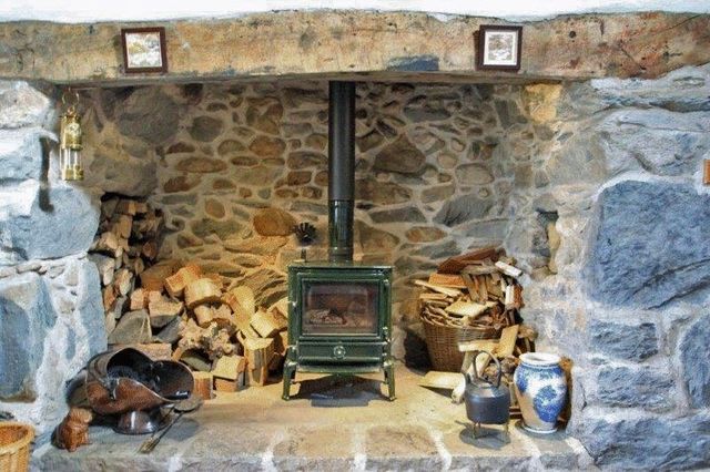  Image of 3 bedroom Cottage for sale in Rhosgadfan Rhosgadfan Caernarfon LL54 at Rhosgadfan Caernarfon, LL54 7HG