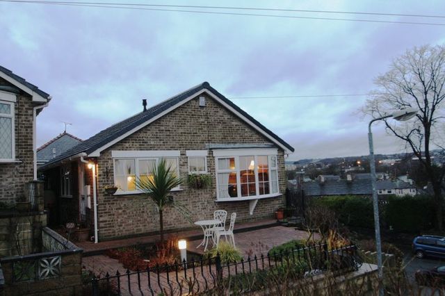  Image of 2 bedroom Bungalow for sale in Ridgeway Gardens Brighouse HD6 at Ridgeway Gardens  Brighouse, HD6 2PZ