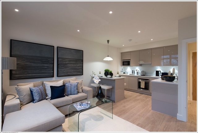  Image of 1 bedroom Apartment for sale in Ridgmont Road St. Albans AL1 at St. Albans Hertfordshire St Albans, AL1 3AH