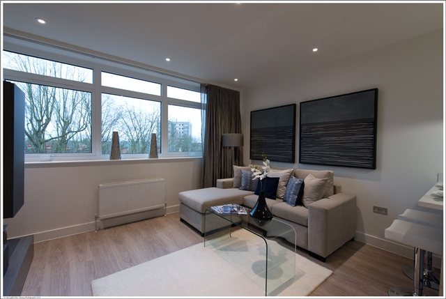  Image of 1 bedroom Apartment for sale in Ridgmont Road St. Albans AL1 at St. Albans Hertfordshire St Albans, AL1 3AH