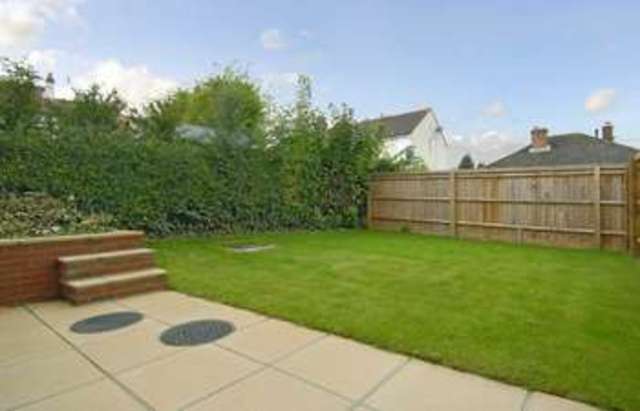  Image of 3 bedroom Semi-Detached house for sale in Rowles Close Kennington Oxford OX1 at Kennington, OX1 5LX