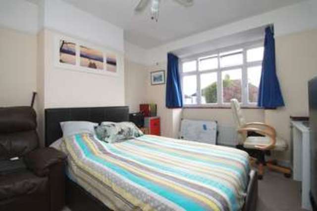  Image of 3 bedroom Semi-Detached house for sale in Ruston Avenue Berrylands Surbiton KT5 at Berrylands Surbiton Surrey, KT5 9HW