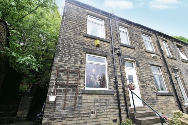  Image of 2 bedroom Terraced house to rent in Saddleworth Road Elland HX5 at Saddleworth Road  Elland, HX5 0RY