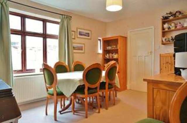  Image of 3 bedroom Detached house for sale in Sandleigh Road Wootton Abingdon OX13 at Wootton  Abingdon, OX13 6DP