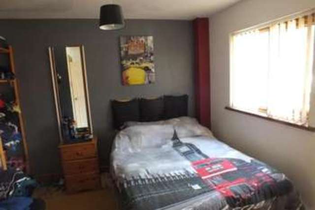  Image of 3 bedroom Terraced house for sale in School Gardens Pennar Pembroke Dock SA72 at Pennar Pembroke Dock Pembroke Dock, SA72 6SS