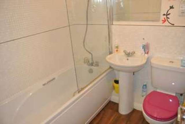  Image of 2 bedroom Flat for sale in Nottingham Road Stapleford Nottingham NG9 at Scriggan House  Stapleford, NG9 8AD