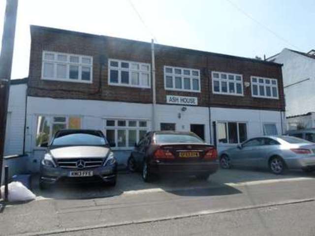  Image of Property to rent in Second Cross Road Twickenham TW2 at Second Cross Road  Twickenham, TW2 5RF