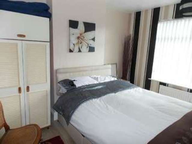  Image of 3 bedroom Semi-Detached house for sale in Sefton Avenue Stapleford Nottingham NG9 at Sefton Avenue  Stapleford, NG9 8EA