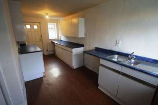  Image of 3 bedroom Terraced house for sale in Huddersfield Road Elland HX5 at Huddersfield Road  Elland, HX5 0EE