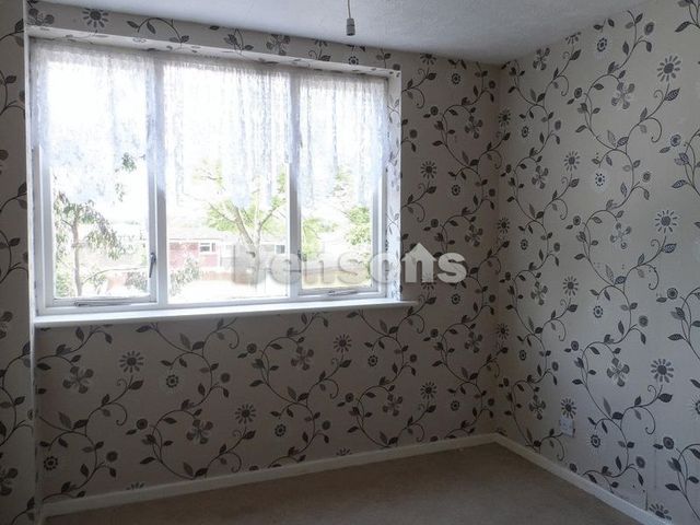  Image of 3 bedroom Semi-Detached house to rent in Shawfield Close Sutton Hill Telford TF7 at Shawfield Close Sutton Hill Telford, TF7 4BB