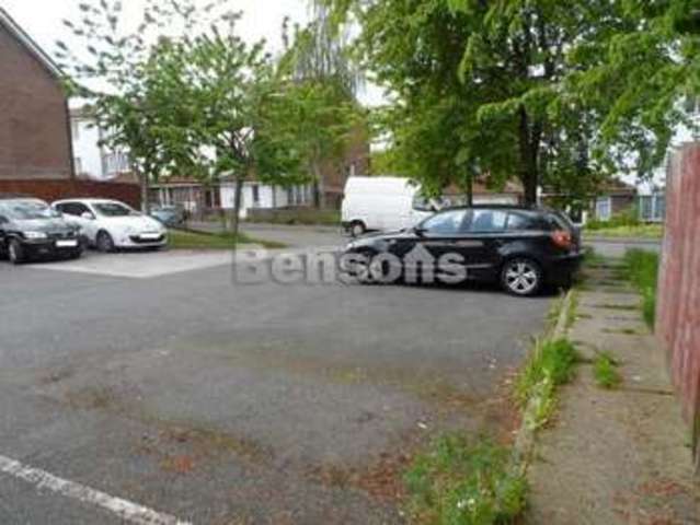  Image of 3 bedroom Semi-Detached house to rent in Shawfield Close Sutton Hill Telford TF7 at Shawfield Close Sutton Hill Telford, TF7 4BB