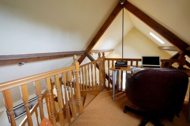  Image of 2 bedroom Flat for sale in Wallingford Road Shillingford Wallingford OX10 at Wallingford Road  Wallingford, OX10 7EU