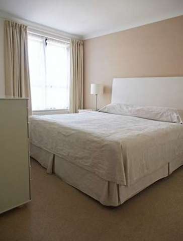  Image of 1 bedroom Flat to rent in Kensington High Street London W8 at Kensington High Street  London, W8 6EL