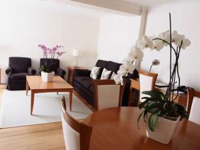  Image of 2 bedroom Flat to rent in Kensington High Street London W8 at Kensington High Street  London, W8 6EL