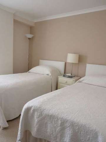  Image of 2 bedroom Flat to rent in Kensington High Street London W8 at Kensington High Street  London, W8 6EL