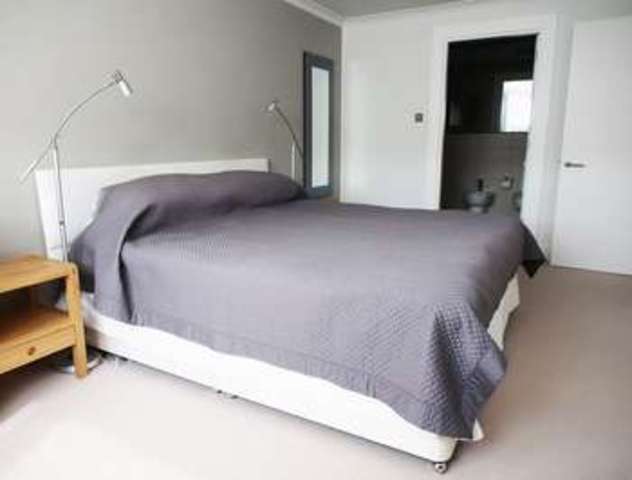  Image of 2 bedroom Flat to rent in Kensington High Street London W8 at Kensington High Street  London, W8 6EL