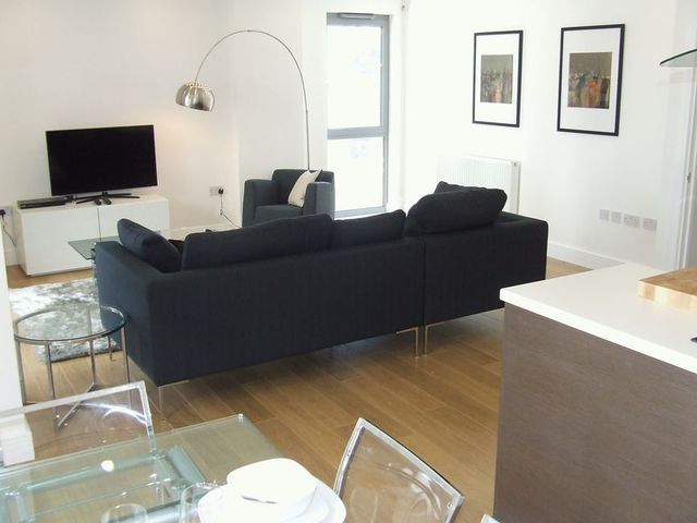  Image of 1 bedroom Flat to rent in Christian Street London E1 at Christian Street Aldgate London, E1 1SE
