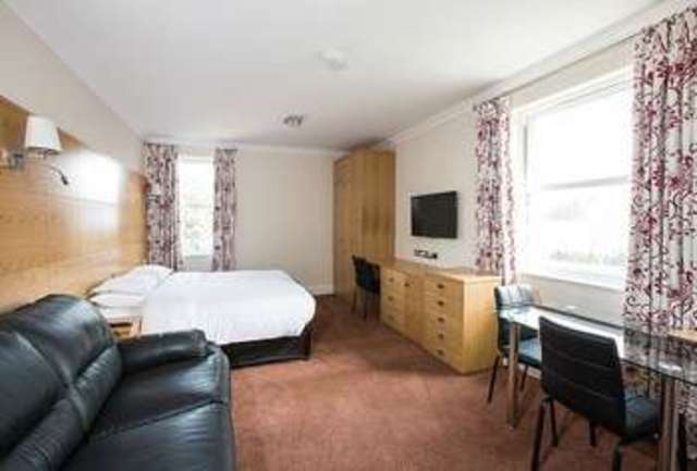  Image of Property to rent in Stanley Road Teddington TW11 at Stanley Road  Teddington, TW11 8TX