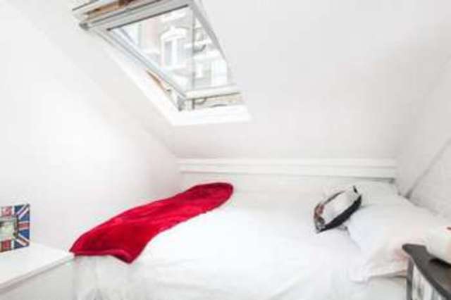  Image of Property to rent in Academy Buildings Fanshaw Street London N1 at Fanshaw Street  London, N1 6LQ