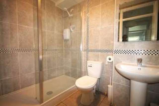  Image of 1 bedroom Flat to rent in Shortlands Grove Bromley BR2 at Bromley Kent Hayes, BR2 0LR