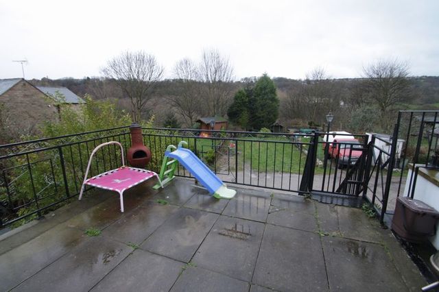  Image of 3 bedroom Detached house to rent in Shroggs Road Halifax HX3 at Shroggs Road  Halifax, HX3 5HL