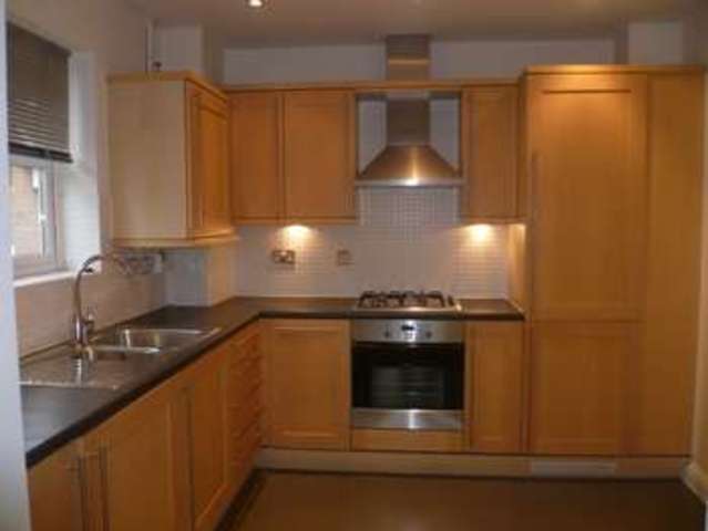  Image of 2 bedroom Flat to rent in Beckenham Grove Shortlands Bromley BR2 at Shortlands Kent Hayes, BR2 0JN