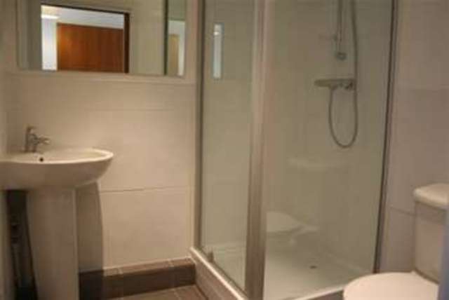  Image of 2 bedroom Flat to rent in St. Peters Place Leeds LS9 at Leeds, LS9 8BN