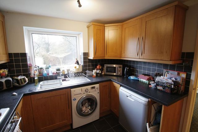  Image of 3 bedroom Terraced house for sale in South Lane Elland HX5 at South Lane  Elland, HX5 0PA