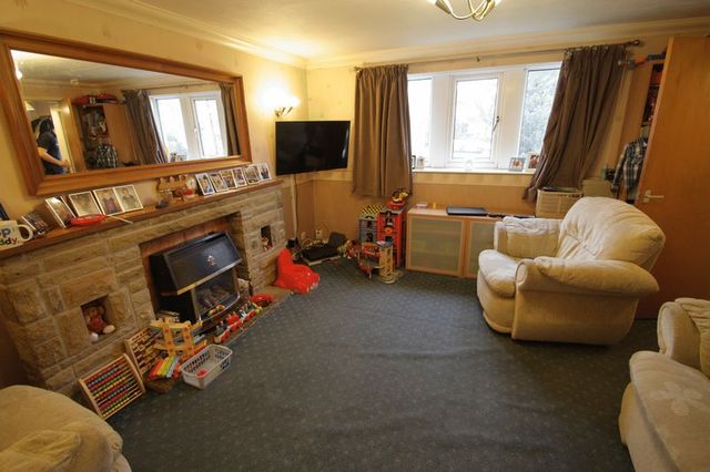  Image of 3 bedroom Terraced house for sale in South Lane Elland HX5 at South Lane  Elland, HX5 0PA