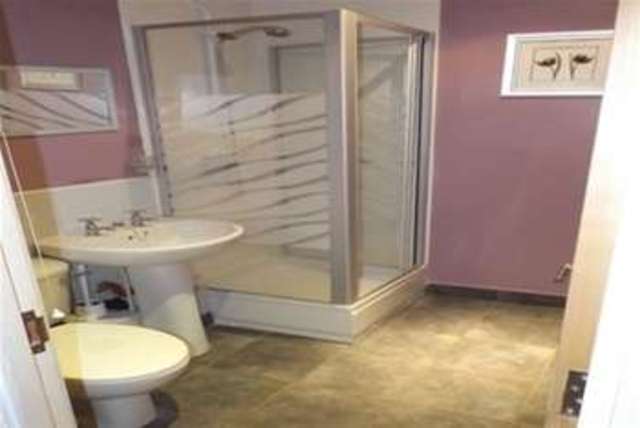 Image of 2 bedroom Flat to rent in South Parade Leeds LS1 at Leeds, LS1 5PQ