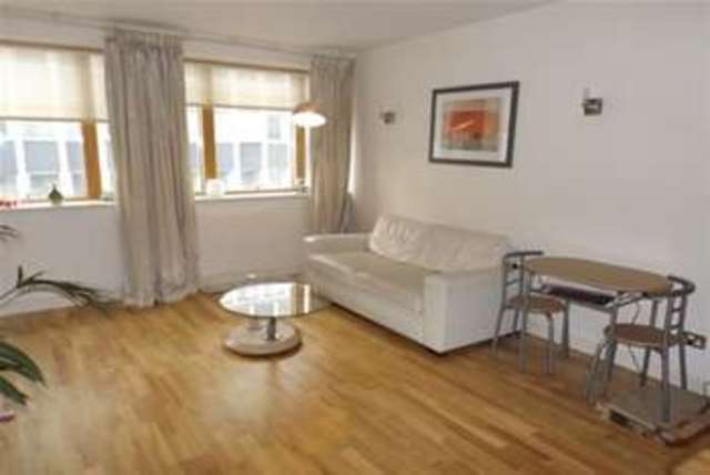  Image of 2 bedroom Flat to rent in South Parade Leeds LS1 at Leeds, LS1 5PQ