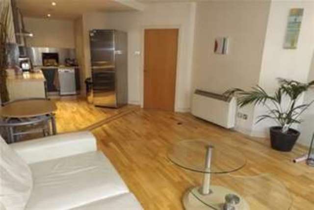  Image of 2 bedroom Flat to rent in South Parade Leeds LS1 at Leeds, LS1 5PQ
